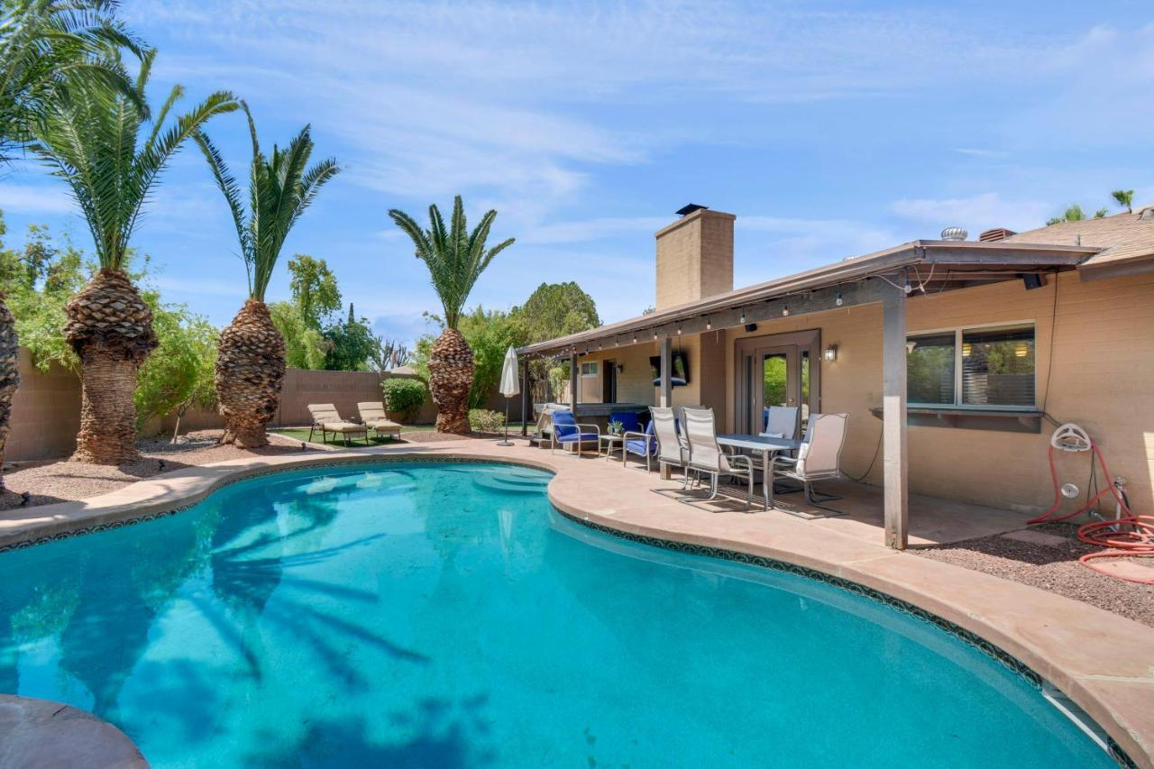 Casa de férias 4 Bdr, Two Master Suite, Billiards & Desert Oasis Pool Scottsdale